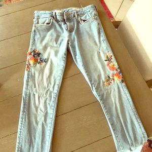Embroidered floral jeans size 27